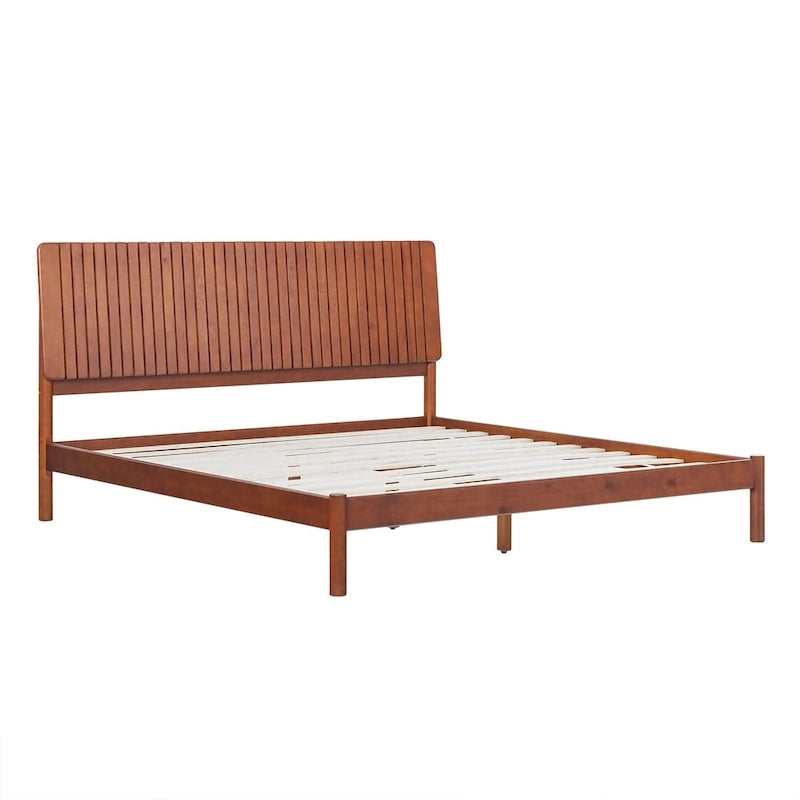 Modernes Kingsize-Bett mit Lamellen-Kopfteil