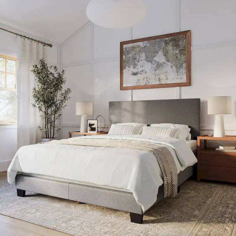 Letto matrimoniale moderno imbottito (rete a doghe necessaria)
