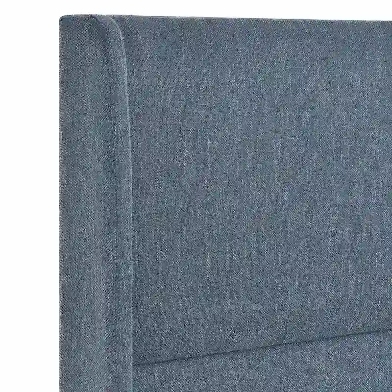 Gepolstertes Plattformbett mit Wingback-Kopfteil