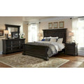 Letto king tradizionale con finitura marrone scuro